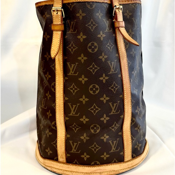Louis Vuitton Handbags - ❤️💞🎉  LOUIS VUITTON
Monogram Canvas Large Bucket Bag
